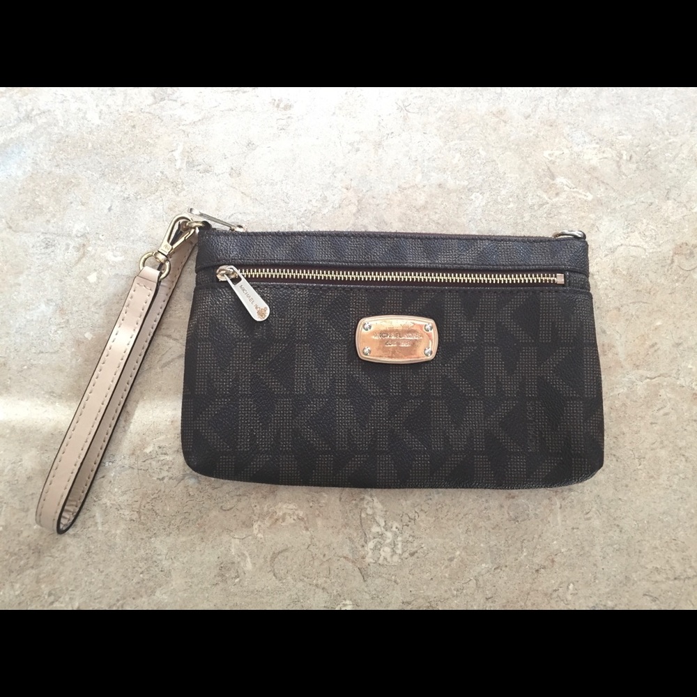 Michael Kors wristlet
